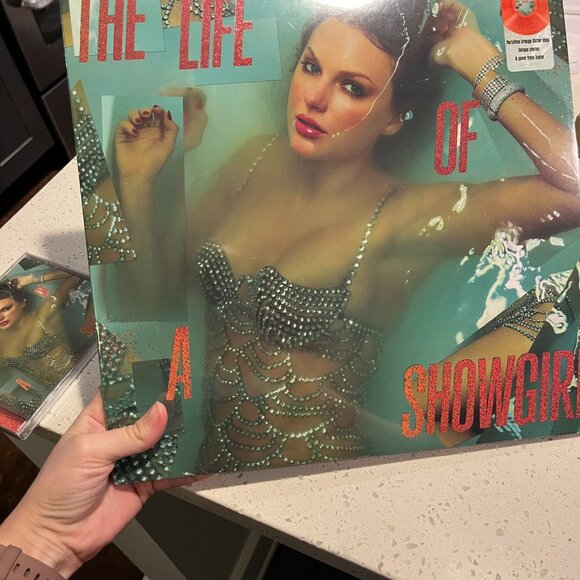 The Life of a Showgirl Vinyl and CD Set SEALED - Picture 4 of 5